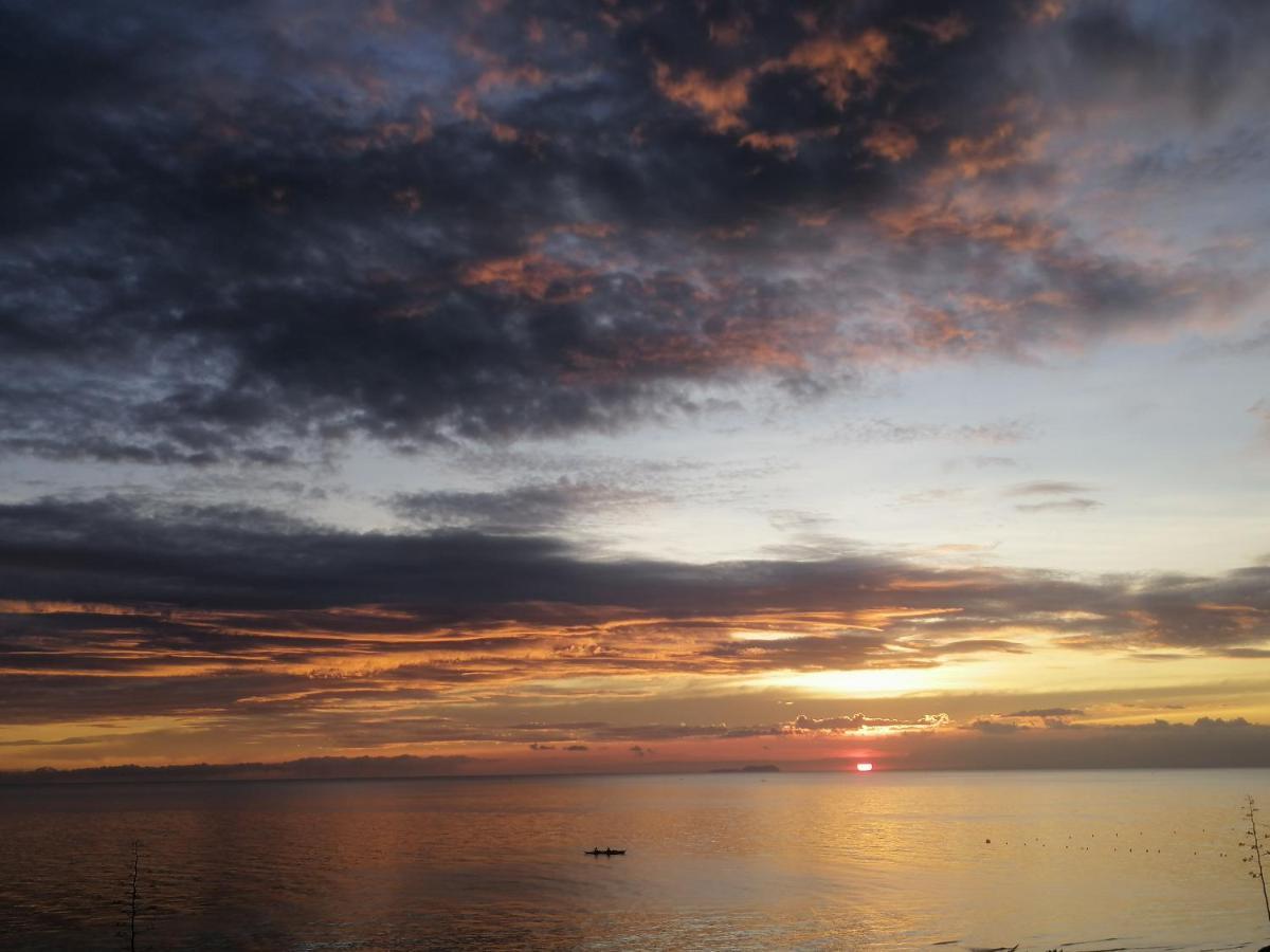 Almare Guest House Siquijor San Juan  Buitenkant foto